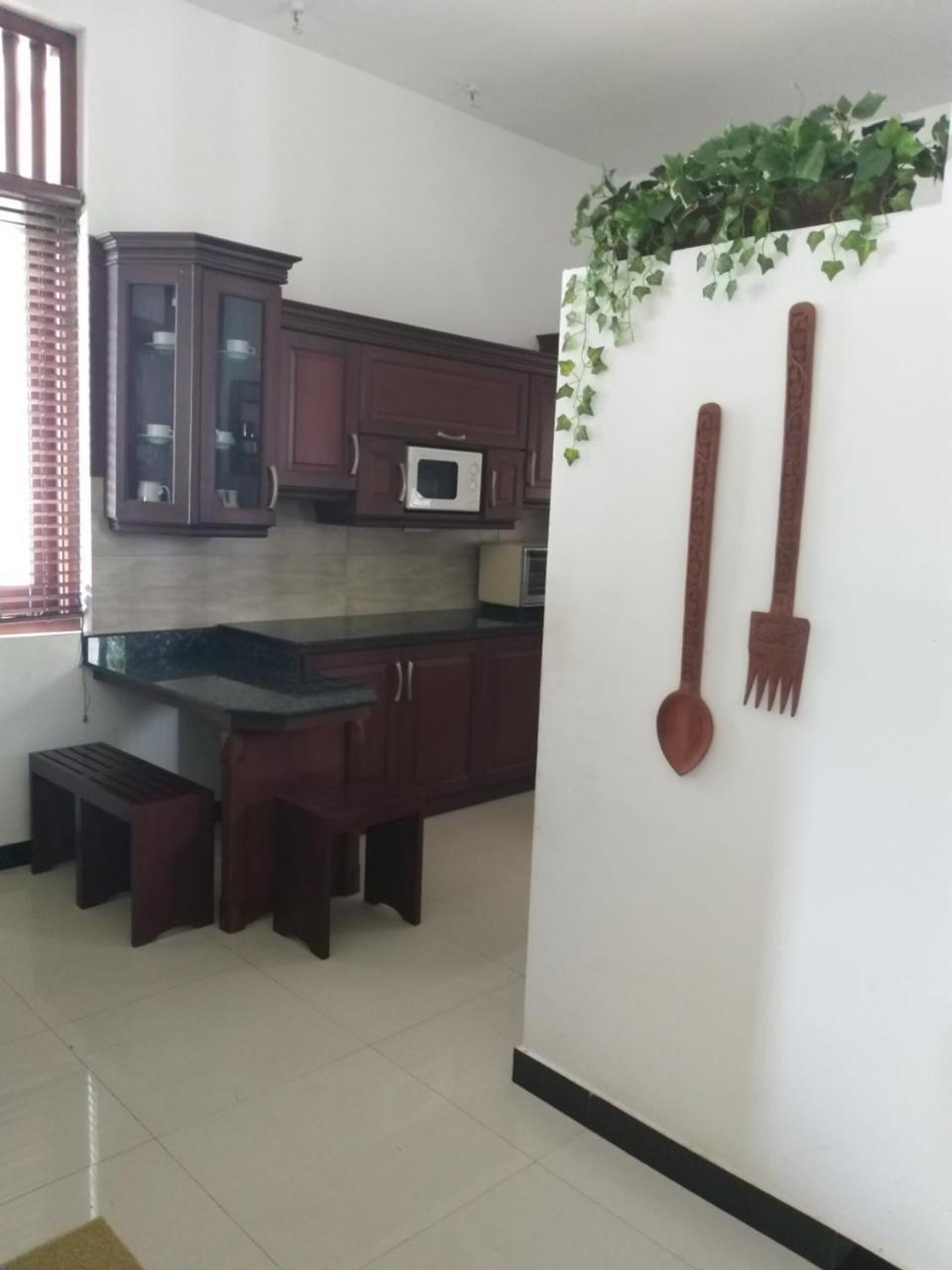 Cosy Nest Home Stay Негомбо Екстер'єр фото