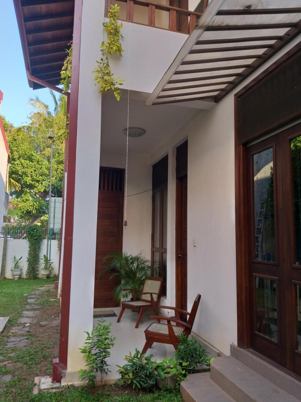 Cosy Nest Home Stay Негомбо Екстер'єр фото