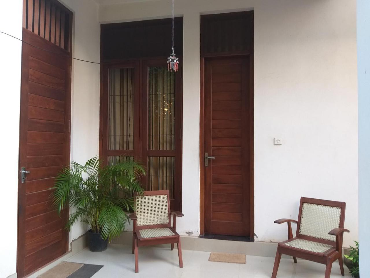 Cosy Nest Home Stay Негомбо Екстер'єр фото